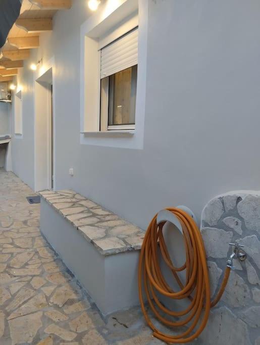 Δ5-Τα Διαμερίσματα Του Δασκάλου Филиатра Экстерьер фото